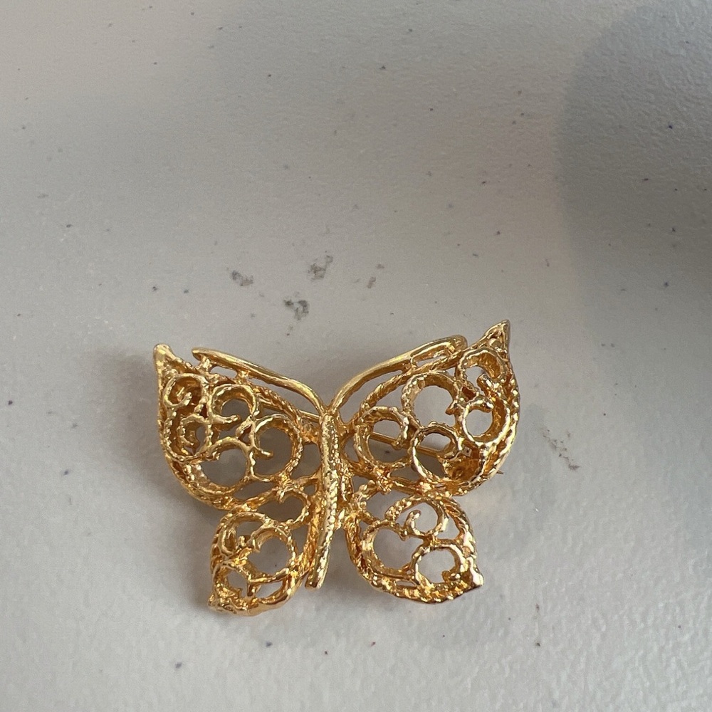 Gold Brooch🦋18K Gold Plated Butterfly Brooch*Vintage Brooches*Cocktail Party - Picture 3 of 6